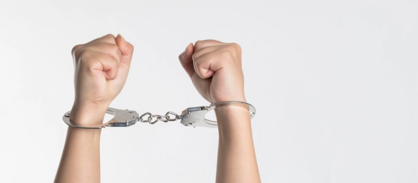 Συνελήφθη 62χρονη Βουλγάρα - «Ξεσκεπάστηκε» σπείρα «γιατρών» που εξαπατούσαν ηλικιωμένους